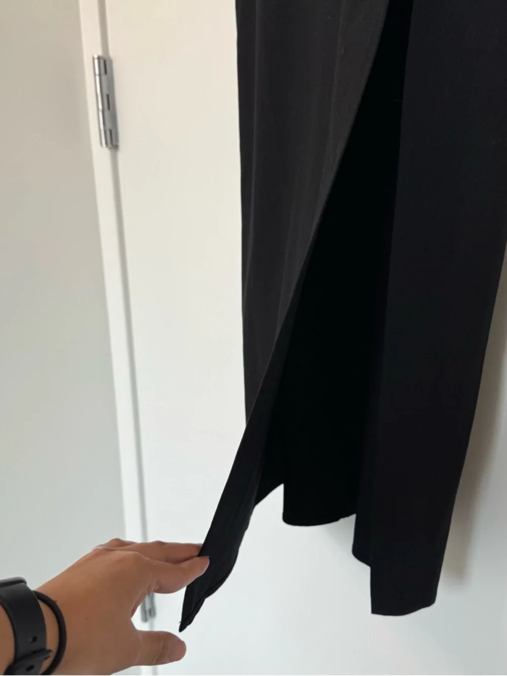 Small Black Midi Tube Dress with Slit Classic Minimalist Old Money Chic Zara - Picture 7 of 15
